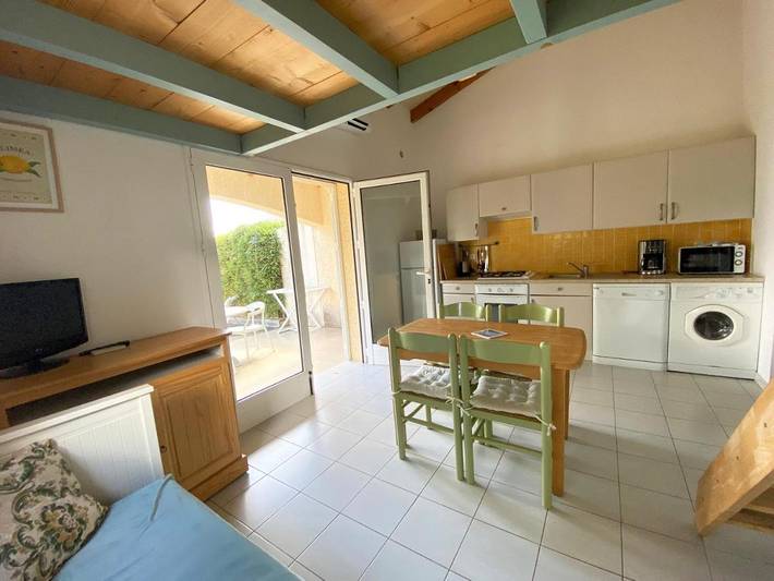 Parc de vacances pour 4 personnes, avec vue ainsi que piscine et jardin en Corse - 4