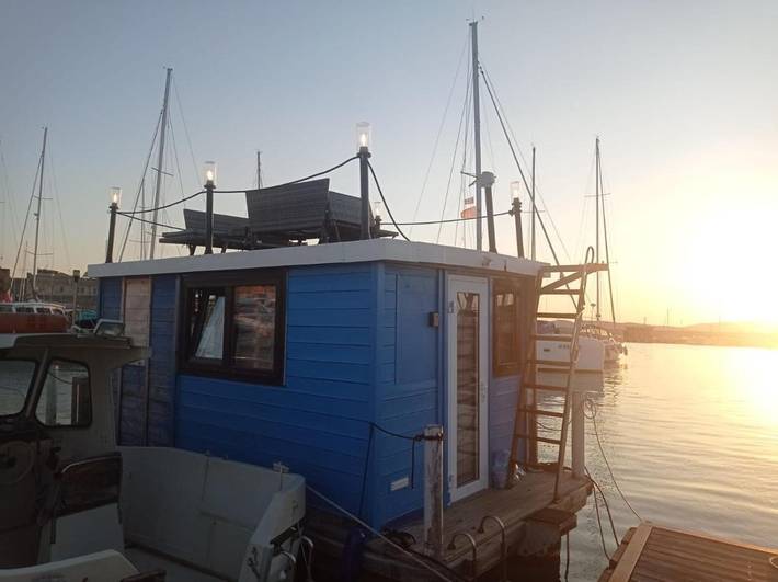 Boot für 2 Personen, mit Ausblick und Terrasse, mit Haustier in Italien