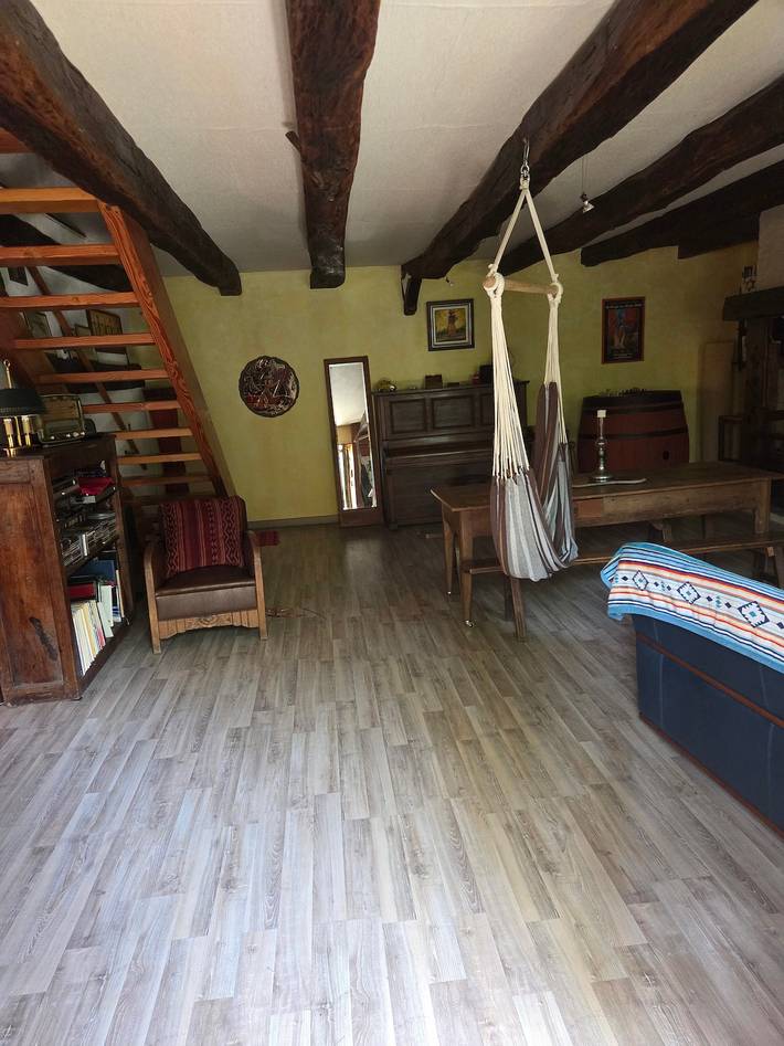 Ferienhaus 'Au Daule' mit privater Terrasse, privatem Garten und WLAN in Saint-Julien-près-Bort, Ussel und Umgebung