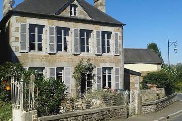 Gîte pour 11 personnes, avec jardin et terrasse à Saint-Sever-Calvados