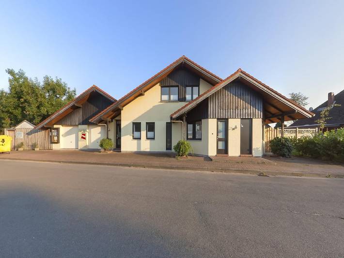 Ferienwohnung für 9 Personen, mit Terrasse in Burhave
