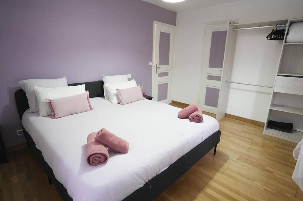 Villa Sweet Birds in Noisy-le-Grand, Seine-Saint-Denis