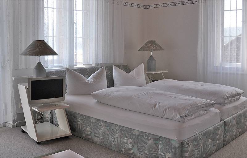 Hotel Stern am See - Doppelzimmer Komfort I, Du/Wc, Seeblick, Balkon, Og in Hemmenhofen, Gaienhofen