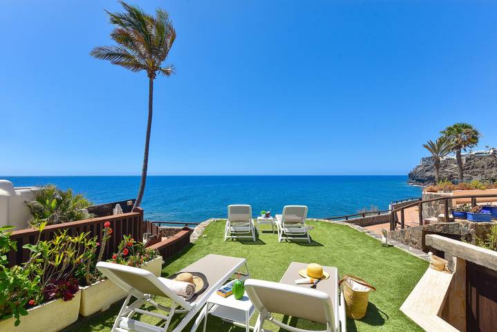 Ferienwohnung für 8 Personen, mit Terrasse und Garten sowie Pool in Playa del Águila