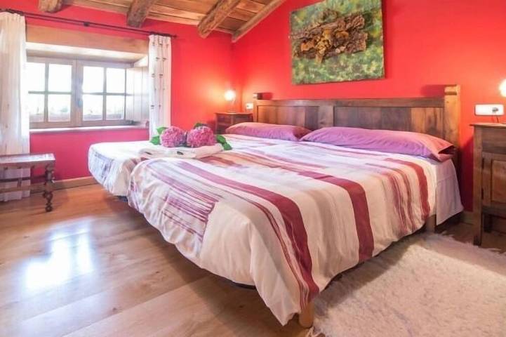 Gîte pour 12 personnes, avec Balcon et Jardin
