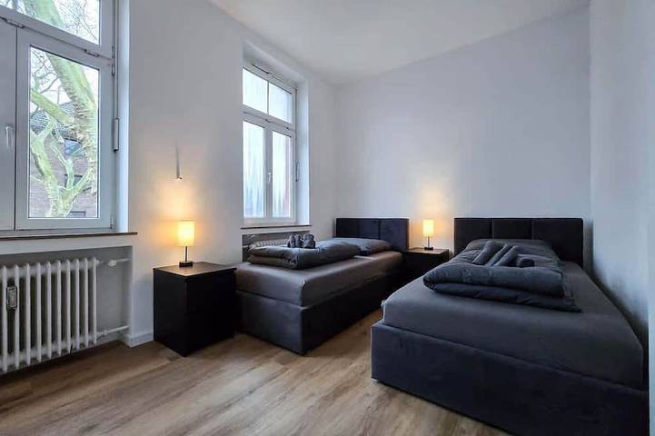 Ganze Wohnung, Alpha Apartments: 2 Sz für 4, ruhige Lage in Krefeld, Niederrhein