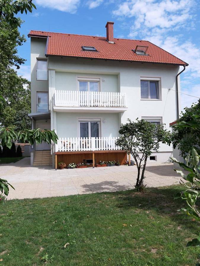 Ferienwohnung für 2 Personen, mit Garten in Eisenstadt