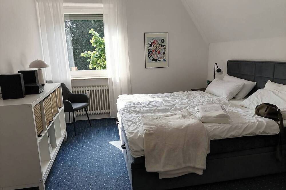 Ganze Wohnung, Schöne Wohnung in ruhiger Lage\n1. Stock - Haustierfreundlich in Schloss Dankern, Haren (Ems)