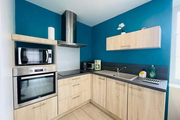 Location de vacances pour 6 personnes, avec jardin et terrasse à Asnières-la-Giraud - 4