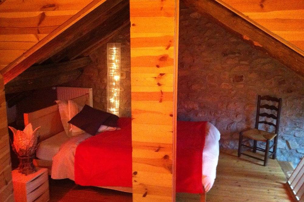 Maison de famille, ferme Lozèrienne rénovée, au calme et activités pleine nature in Blavignac, Région de Mende