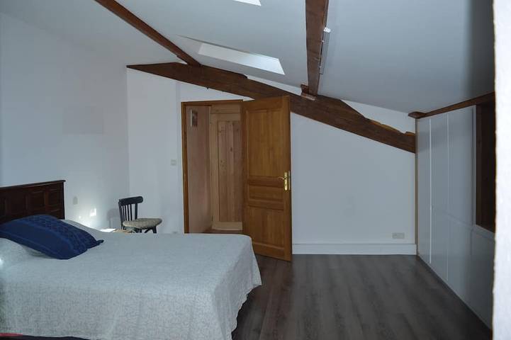 Location de vacances pour 6 personnes, avec terrasse et jardin dans La Vineuse sur Fregande - 2