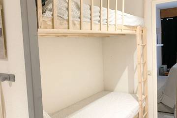 Appartement De Vacances pour 6 Personnes dans Mijoux, Parc naturel régional du Haut-Jura, Photo 1