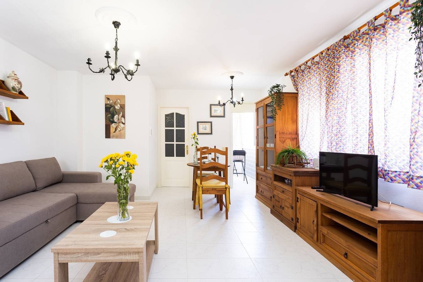 Apartamento entero, Apartamento de vacaciones 'Apartamento Plaza Roja' con vistas al mar, balcón y Wi-Fi in Playa el Médano, Granadilla de Abona