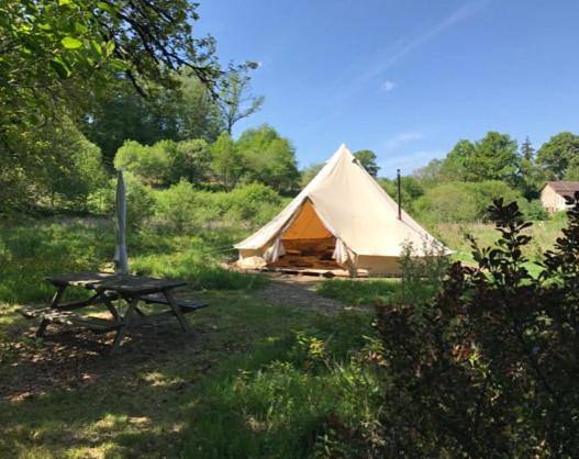 Camping pour 4 personnes, avec jardin dans Haute-Vienne