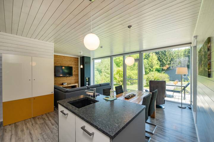 Ferienhaus für 5 Personen, mit Garten und Pool sowie Ausblick, kinderfreundlich im Thüringer Wald - 2