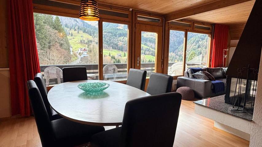 Chalet für 6 Personen, mit Balkon und Ausblick in Engelberg