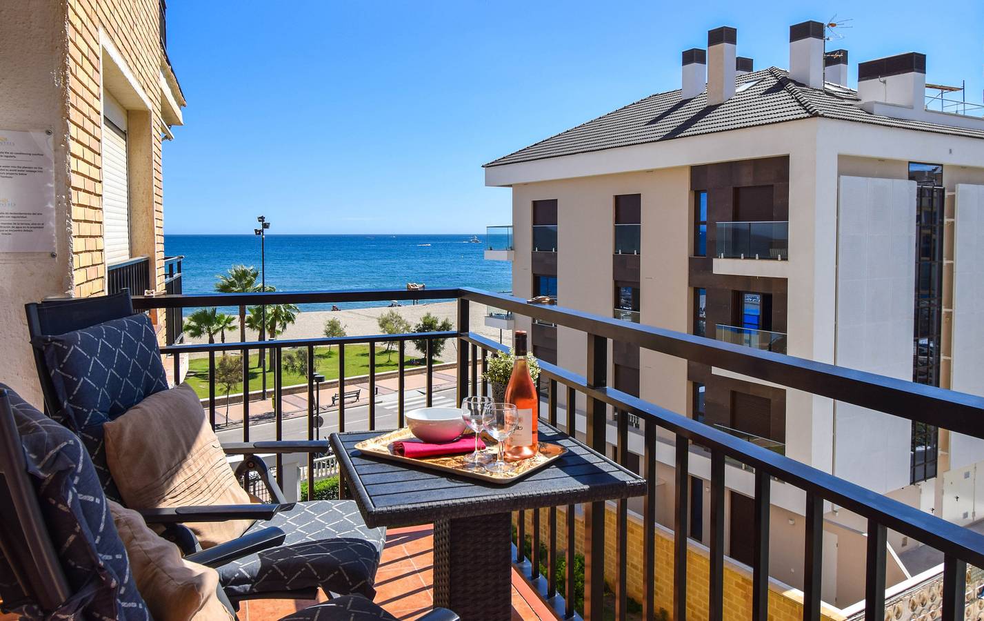 Hel lägenhet, Lägenhet för 3 Personer med pool in Playa Los Boliches, Fuengirola