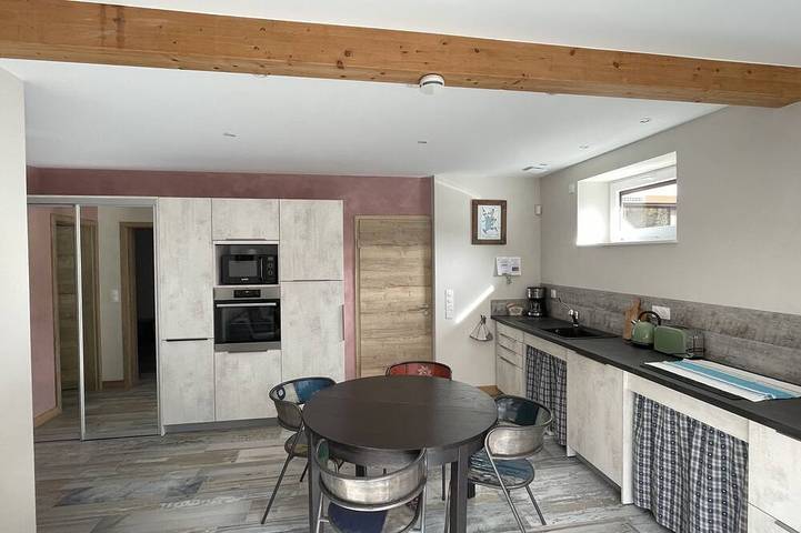 Gîte pour 2 personnes, avec balcon/terrasse ainsi que terrasse et sauna en Alsace