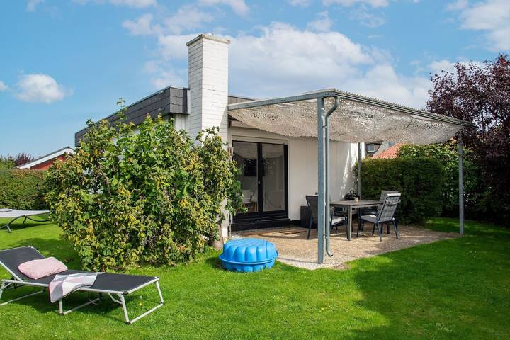 Ferienhaus für 4 Personen, mit Terrasse und Garten