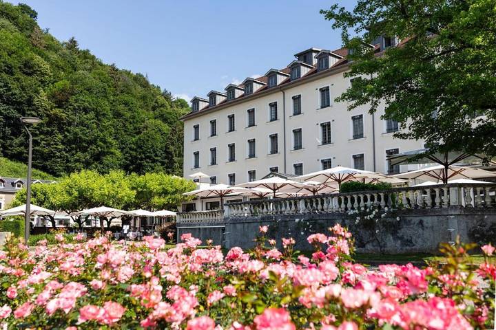 Hôtel pour 2 personnes, avec piscine ainsi que sauna et jardin dans Thermes Uriage-les-Bains
