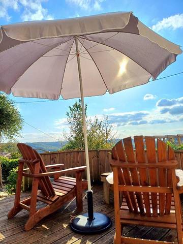 Location de vacances pour 2 personnes, avec vue ainsi que vue sur le lac et jardin dans Saint-Paul-Flaugnac