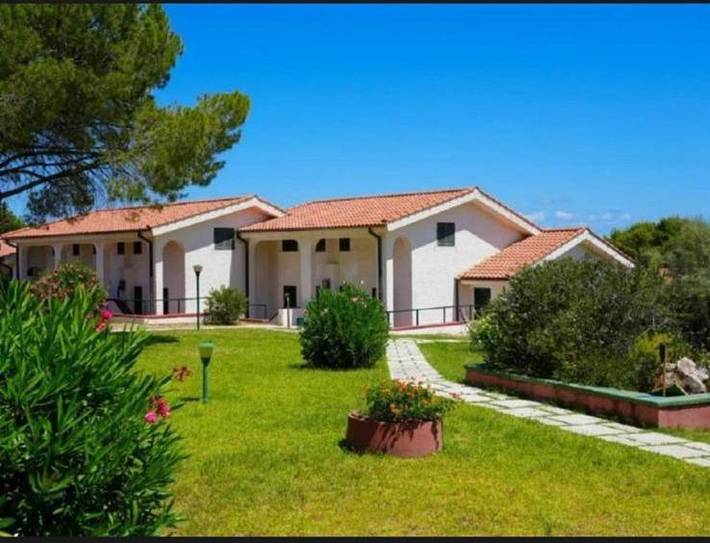 Resort per 2 persone, con Terrazza e Giardino nonché Piscina e Panorama in Provincia di Palermo
