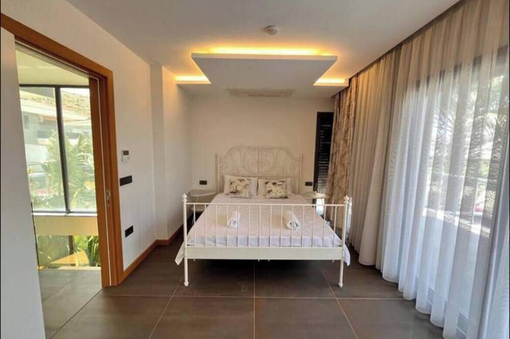 Very luxury villa with private pool in çeşme ,Turkey in Cesme, Tyrkiske Ægæer