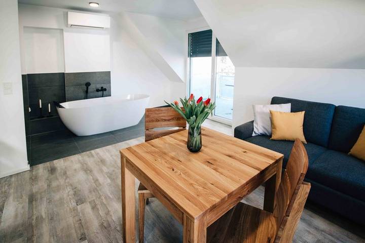 Hotel für 2 Personen, mit Balkon und Balkon/Terrasse sowie Garten am Brombachsee