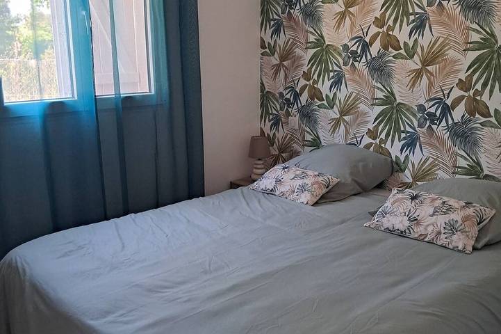 Gîte pour 4 personnes, avec piscine à Saint-Martin-de-Pallières - 2