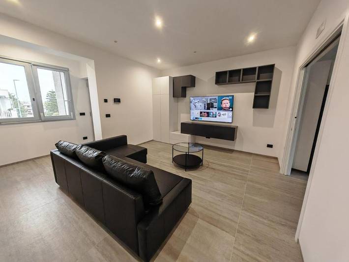 Appartamento per 4 persone, con Balcone e Idromassaggio nonché Terrazza e Sauna a Adelfia