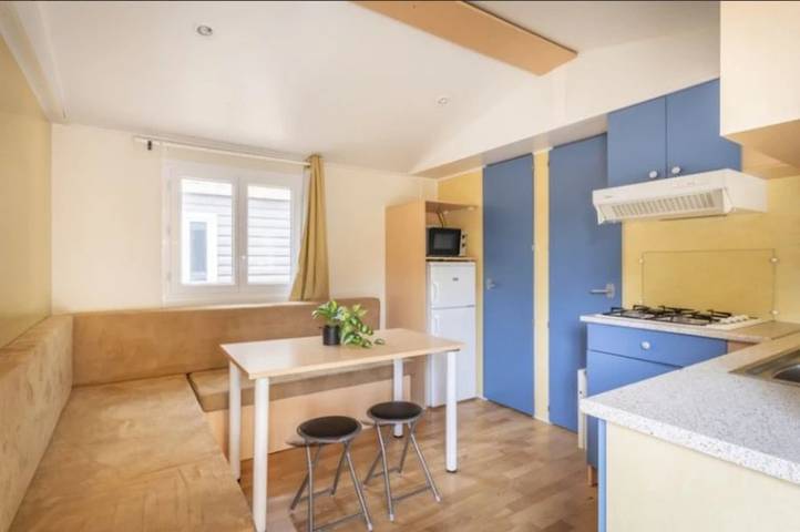 Mobil home pour 4 personnes, avec jacuzzi et bassin pour enfant à Boisset-et-Gaujac - 3
