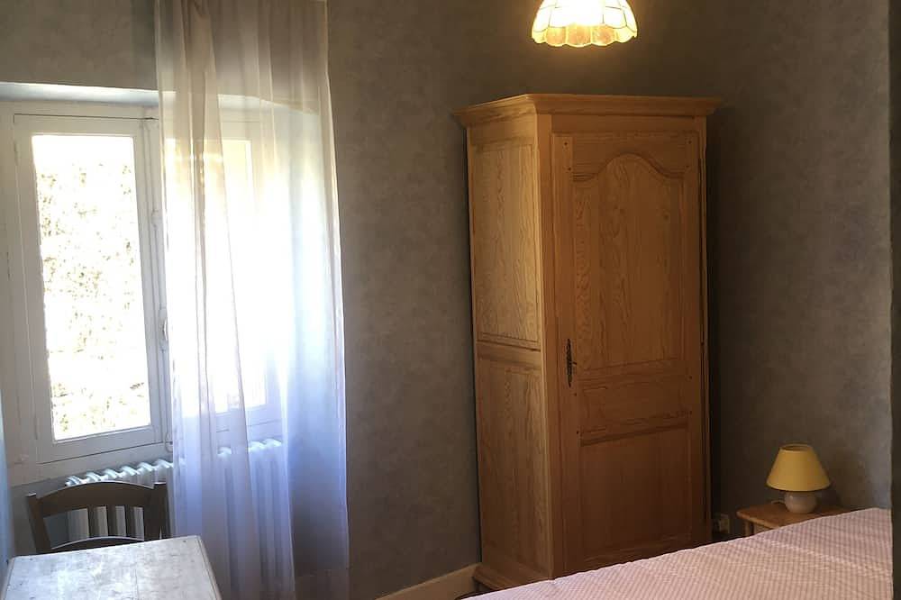 Maison de village Base-rando Margeride  170m² 13-17pers. Appart+Duplex Prix Mini in Serverette, Région de Mende