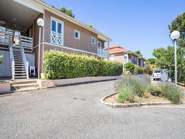 Gîte pour 4 personnes, avec terrasse et piscine, animaux acceptés à Carnoux-en-Provence - 3