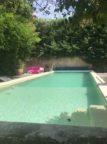 Gîte pour 6 personnes, avec jardin ainsi que balcon et piscine à Valréas
