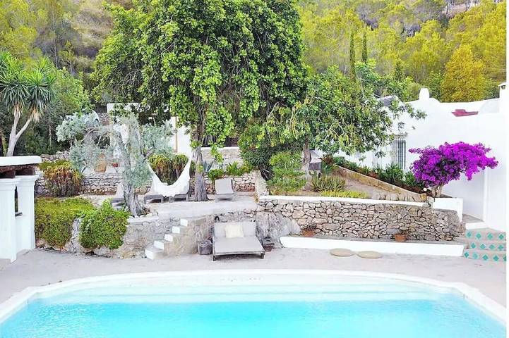 Gîte pour 12 personnes, avec jacuzzi ainsi que terrasse et jardin dans Portinatx - 3