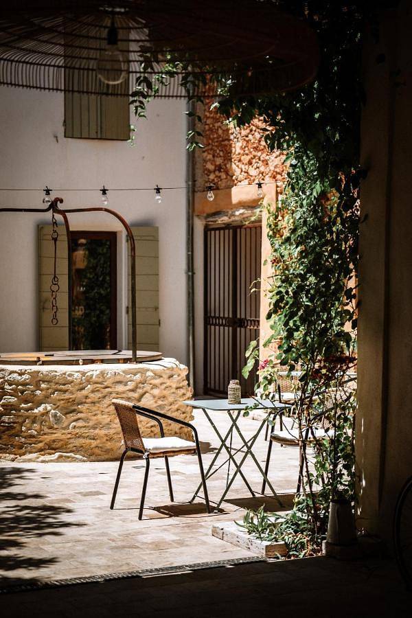 Chambre d’hôte pour 2 personnes, avec vue ainsi que piscine et jardin, animaux acceptés
