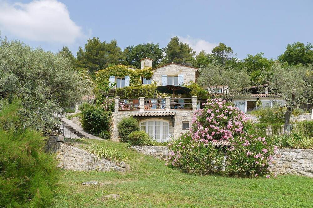 L'Olivette de Callian - Provence Home with Panoramic View in Tourrettes, Region de Draguignan