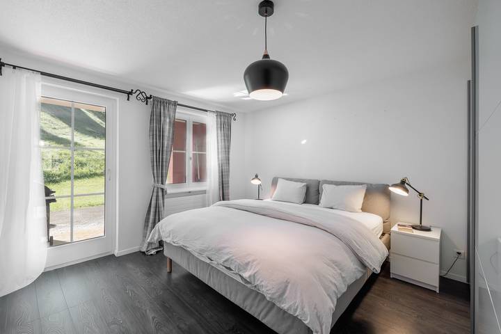 Ganze Wohnung, Chasa Valbernard 4105: Grosszügige 3.5-Zimmerwohnung mit Komfort und Bergblick in Vulpera, Tarasp