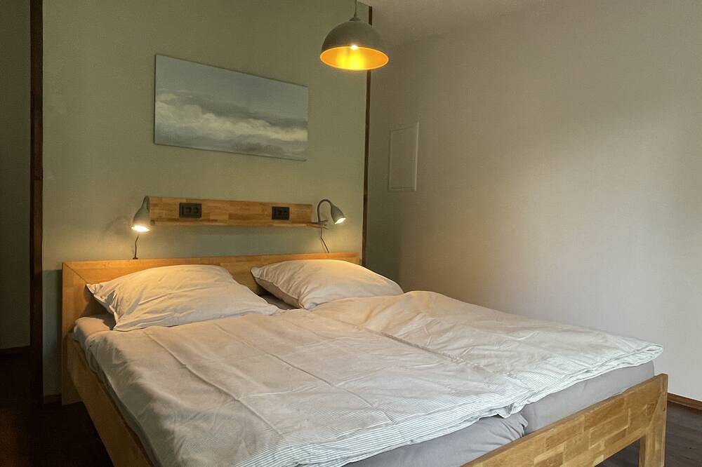 Leben am See. Kleines, feines Ferienhaus auf Naturgrundstück direkt am See in Hemmoor, Cuxland