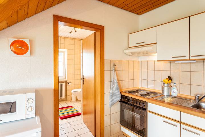 Appartement entier, Appartement 'Jonagold' avec balcon et Wi-Fi in Espasingen, Stockach