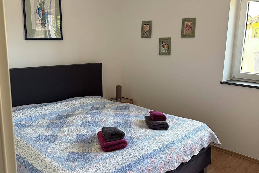 Ganze Wohnung, Drei-Burgen-Blick in moderner Fe-Wo mit überdachter Terrasse und Burgenblick in Neckarsteinach, Bergstraße