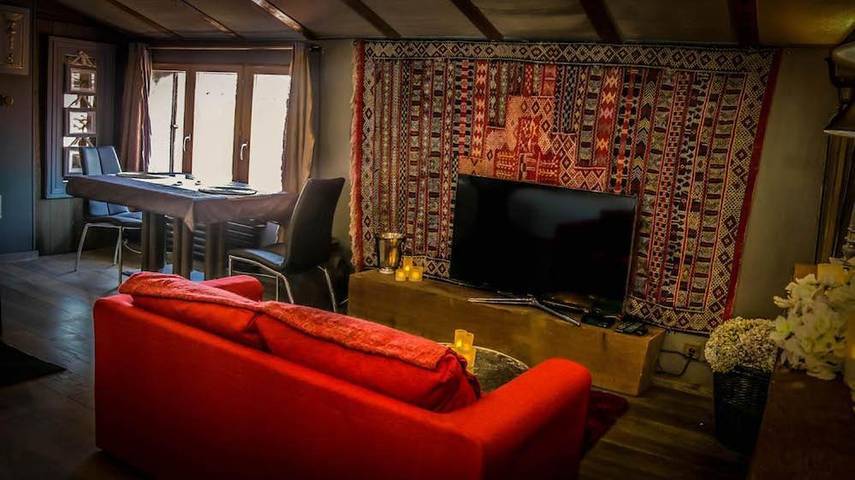 Chambre d’hôte pour 2 personnes, avec jardin ainsi que terrasse et jacuzzi dans Rhône - 3