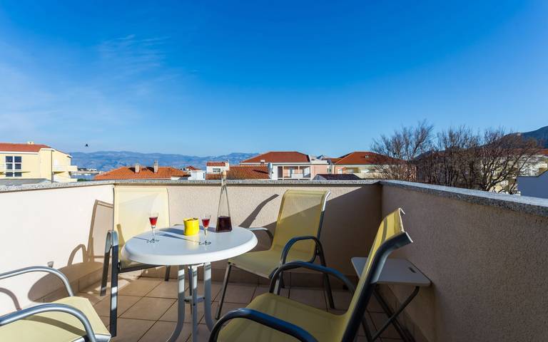 Entire apartment, With balcony and sea view - Apartment Tinka in Vela plaža, Baska