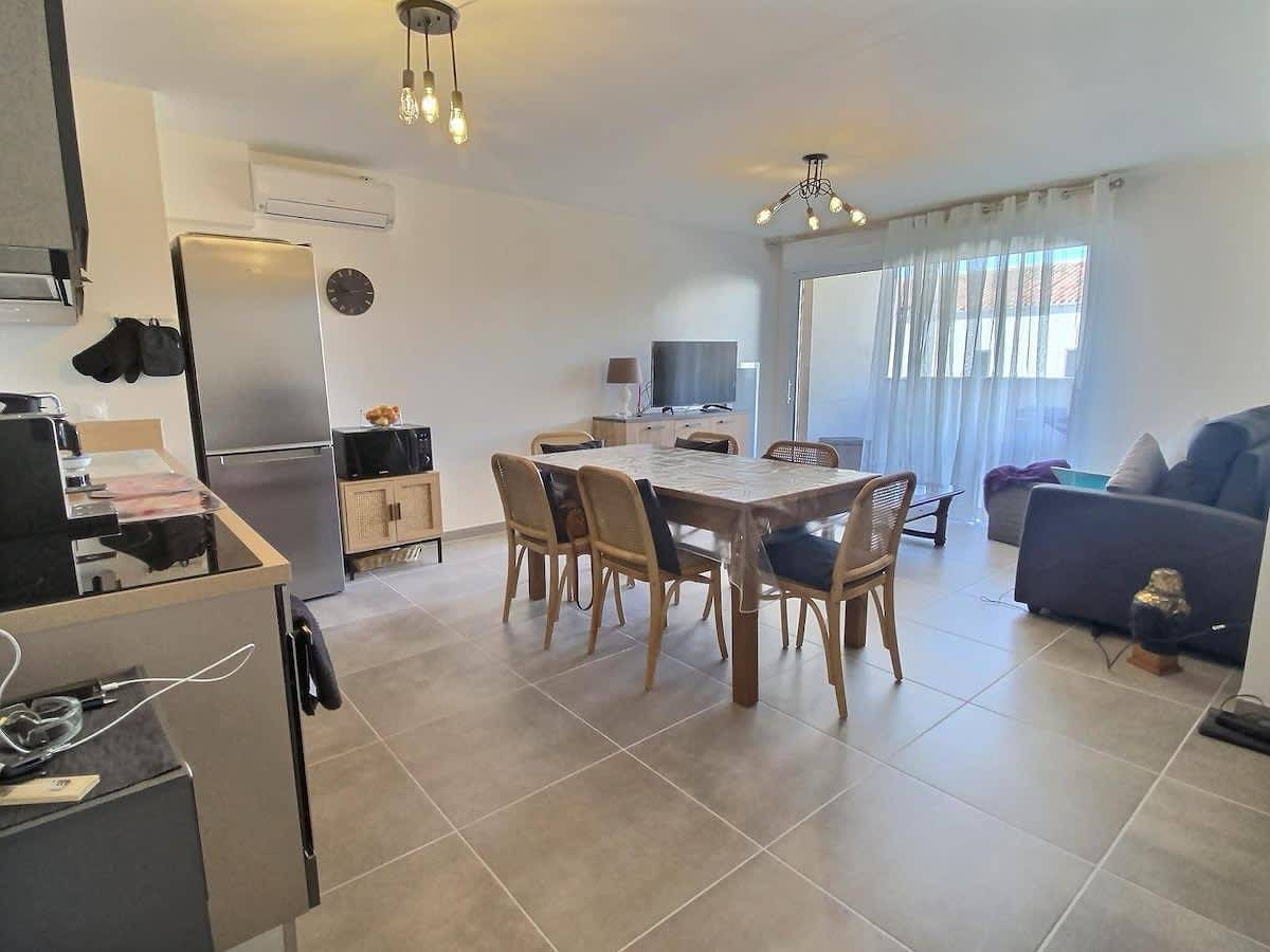 Ganze Wohnung, Maona - spacious and modern apartment in Vias, Côte d'Améthyste