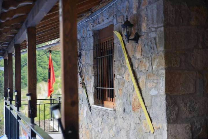 Landhaus für 15 Personen, mit Balkon und Ausblick in Albanien - 2