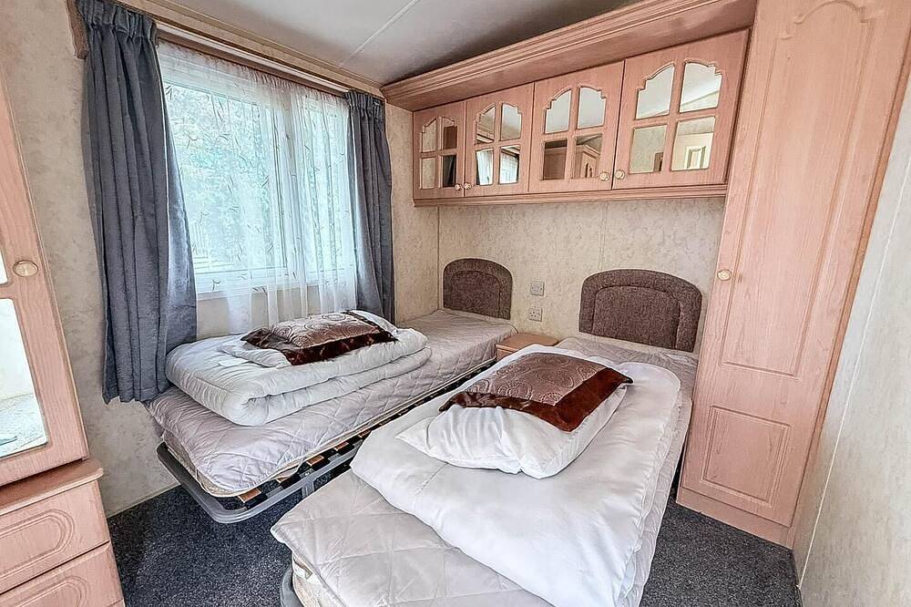 Lovely caravan at Manor Park, nearby Hunstanton beach in Norfolk in Hunstanton, Norfolk Coast