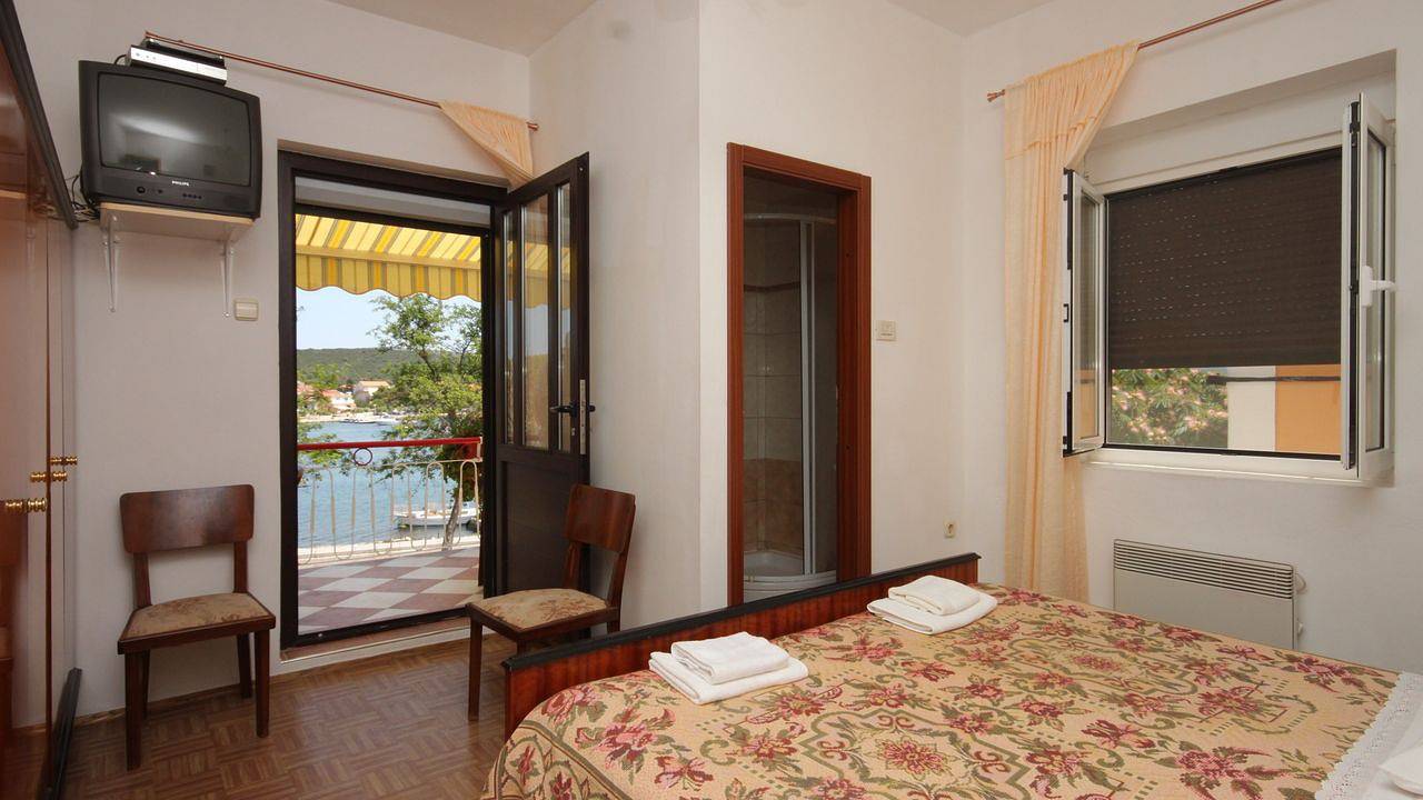 Ganze Ferienwohnung, Ferienwohnung für 4 Personen (37 m²) in Veli Rat in Veli Rat, Dugi Otok