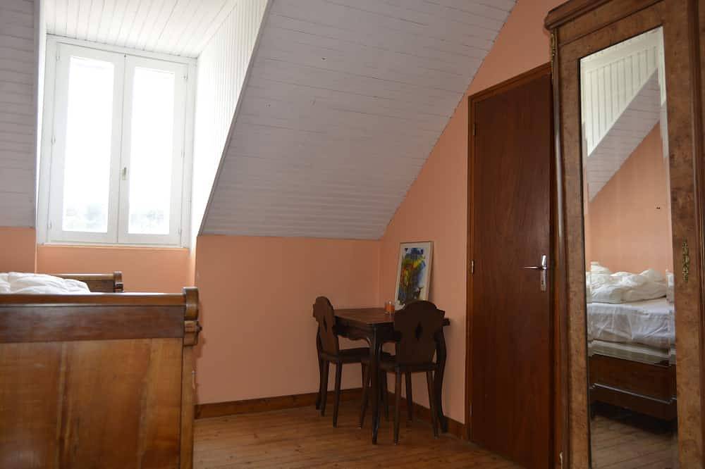 Typisches Morgat-Haus 150 m vom Strand entfernt mit privatem Garten in Morgat, Crozon