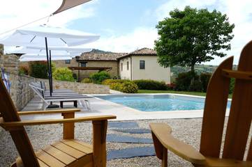 Cottage pour 12 personnes, avec piscine ainsi que vue et jardin à Force
