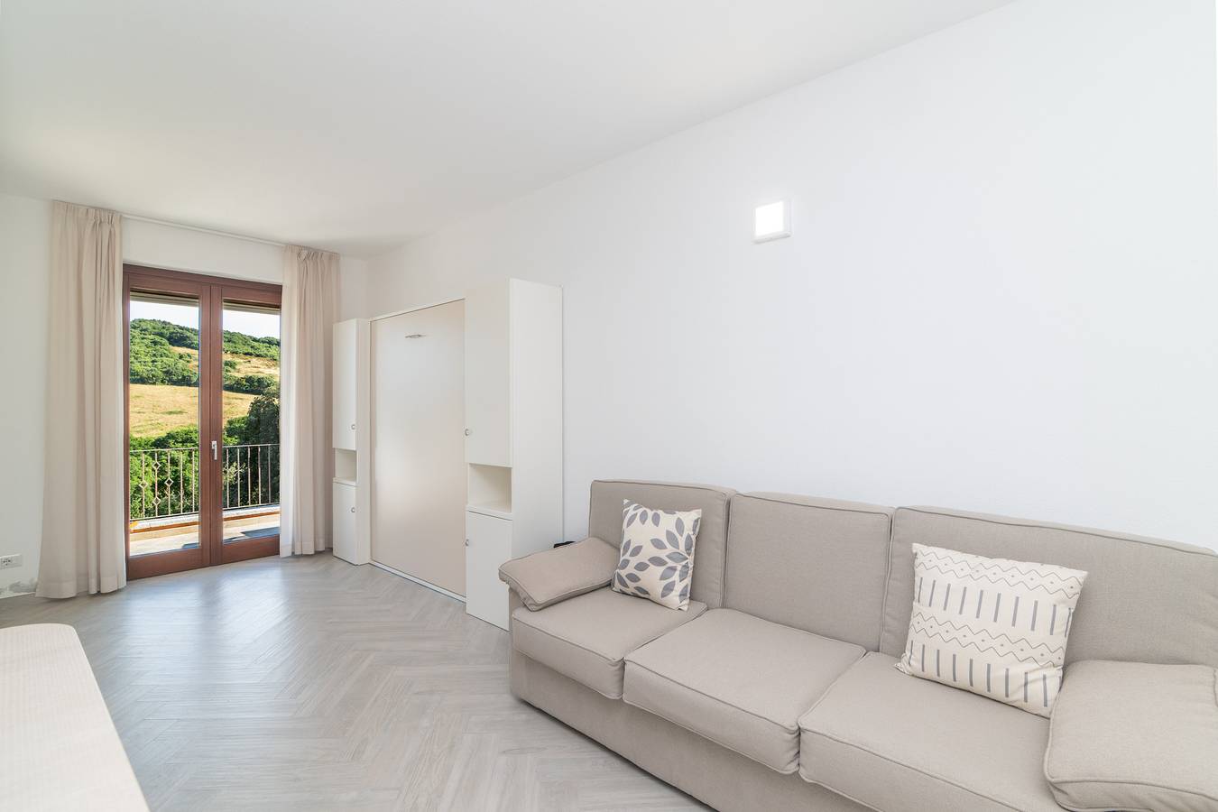 Apartamento entero, Apartamento 'Medici' con terraza privada, Wi-Fi y aire acondicionado in Aglientu, Gallura